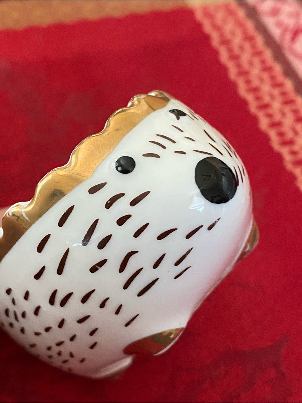 Hedgehog Jewelry Trinket Bowl Ceramic White & Gold - Decorative Dish - Picture 3 of 7